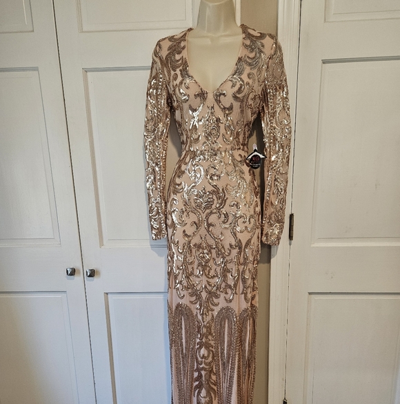 Hot Miami Styles Sequin Embellished Dress in Gold and Cream - Picture 3 of 3